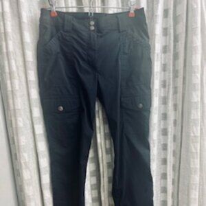 Anatomie  The Kate Skinny Cargo Pants. Size Medium, Black or Khaki